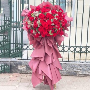 Lẵng hoa khai trương tone đỏ sang trọng
